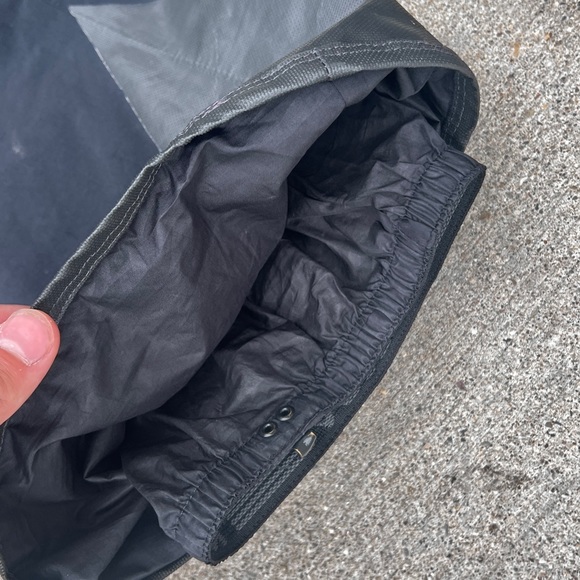 USED VOLCOM RAIN GORE-TEX BIBS MEDIUM - Picture 7 of 16